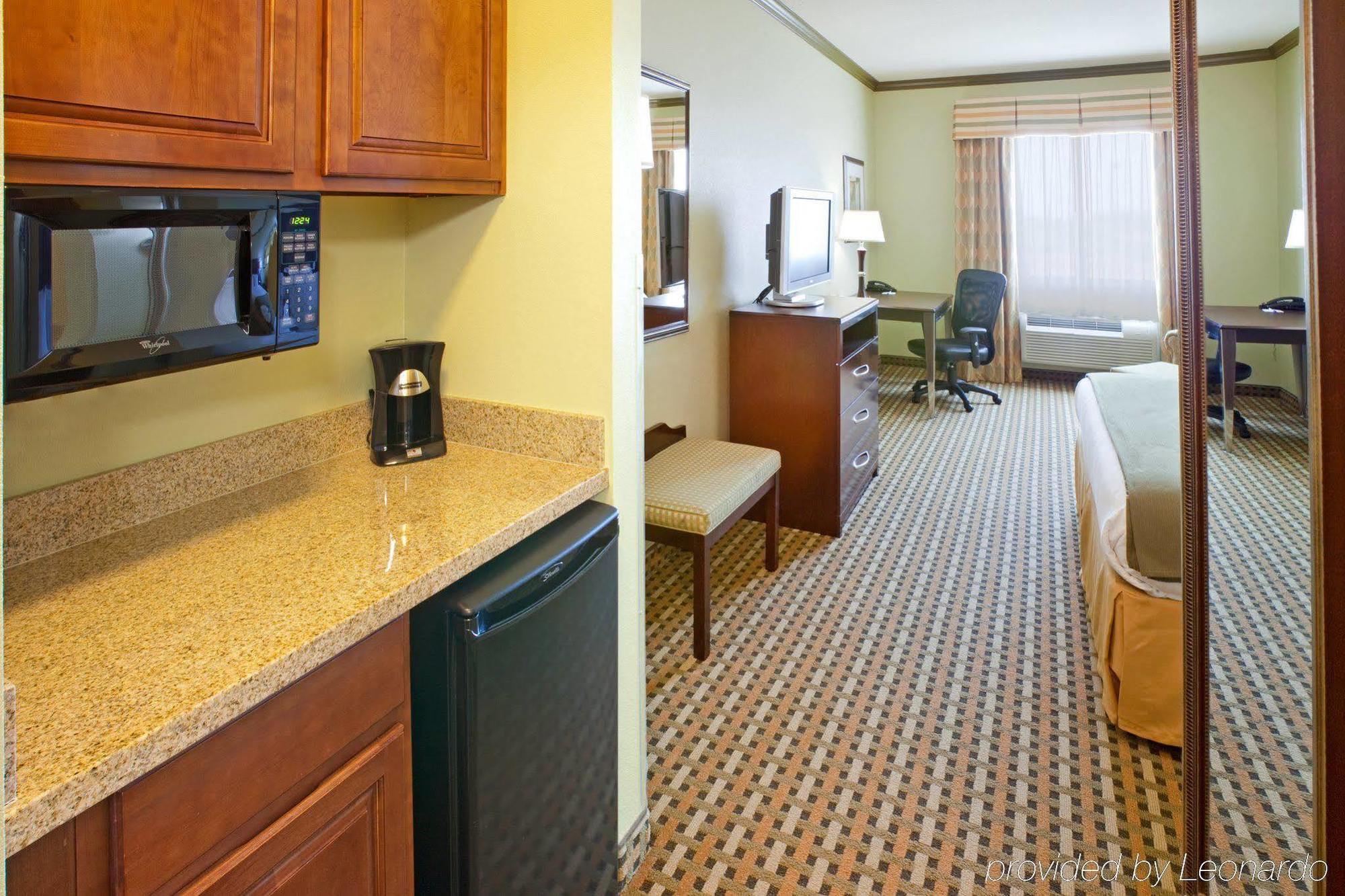 Holiday Inn Express & Suites Fort Worth - Fossil Creek By Ihg Pokoj fotografie
